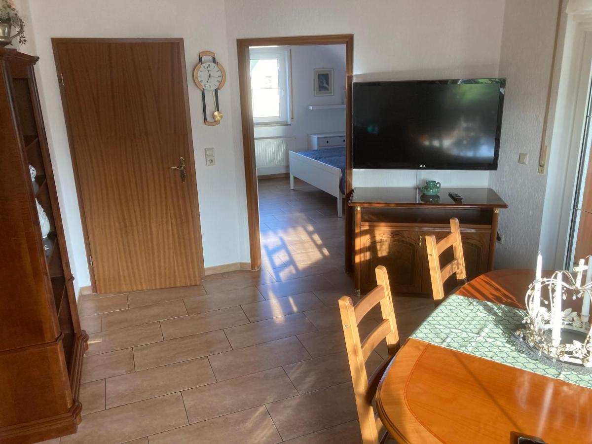 Gaestezimmer Zum Waldsachsener Grund Meerane Bagian luar foto